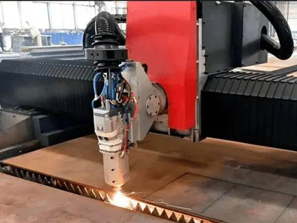 光纖激光切割機(jī)采用了什么樣的光纖激光技術(shù)